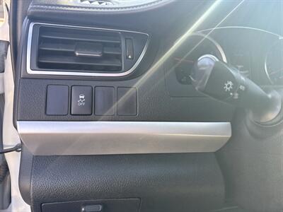 2015 Toyota Camry LE   - Photo 14 - Topeka, KS 66608