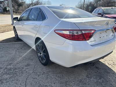 2015 Toyota Camry LE   - Photo 5 - Topeka, KS 66608