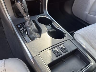 2015 Toyota Camry LE   - Photo 18 - Topeka, KS 66608