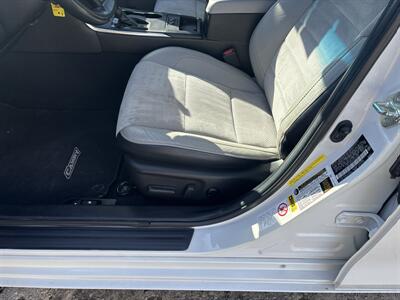 2015 Toyota Camry LE   - Photo 13 - Topeka, KS 66608