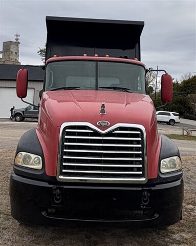 2005 Mack CXU612  