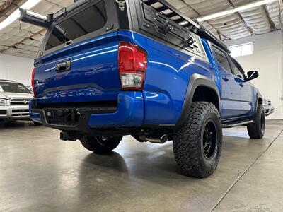 2017 Toyota Tacoma TRD Off-Road  Premium Double Cab - Photo 42 - Portland, OR 97220