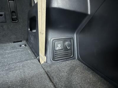 2013 Toyota 4Runner Limited  3rd row seating - Photo 29 - Portland, OR 97220