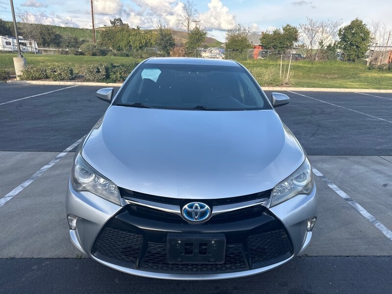2017 Toyota Camry Hybrid SE photo