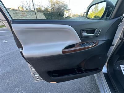 2020 Toyota Sienna XLE 7-Passenger HANDICAP WHEELCHAIR ACCESSIBLE VAN - Photo 7 - Sacramento, CA 95821