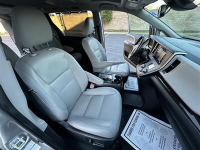 2020 Toyota Sienna XLE 7-Passenger HANDICAP WHEELCHAIR ACCESSIBLE VAN - Photo 13 - Sacramento, CA 95821