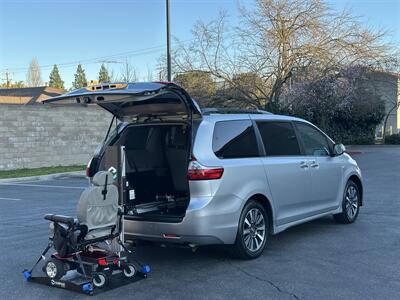 2020 Toyota Sienna XLE 7-Passenger HANDICAP WHEELCHAIR ACCESSIBLE VAN - Photo 3 - Sacramento, CA 95821