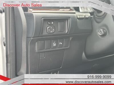 2014 Lexus ES 350   - Photo 17 - Sacramento, CA 95821