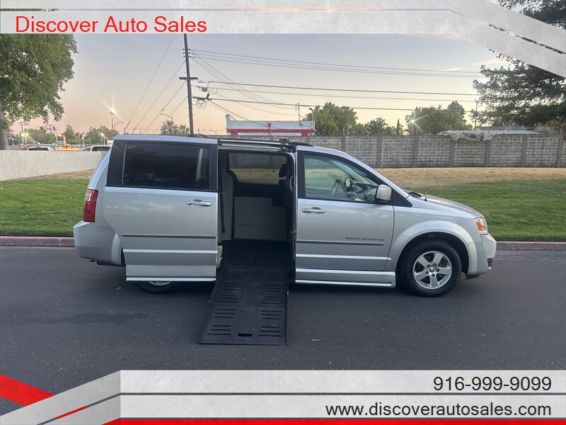 2010 Dodge Grand Caravan SXT  HANDICAP WHEELCHAIR ACCESSIBLE VAN