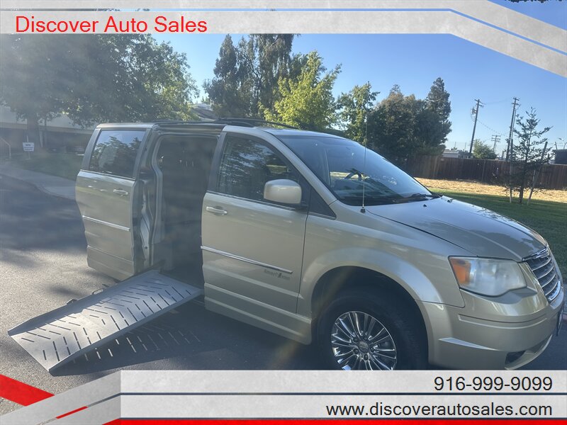 2010 Chrysler Town & Country Touring  HANDICAP WHEELCHAIR ACCESSIBLE VAN