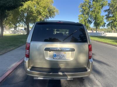 2010 Chrysler Town & Country Touring HANDICAP WHEELCHAIR ACCESSIBLE VAN - Photo 7 - Sacramento, CA 95821