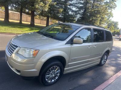 2010 Chrysler Town & Country Touring HANDICAP WHEELCHAIR ACCESSIBLE VAN - Photo 10 - Sacramento, CA 95821
