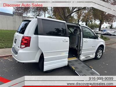 2014 Dodge Grand Caravan SE  HANDICAP WHEELCHAIR ACCESSIBLE VAN - Photo 5 - Sacramento, CA 95821