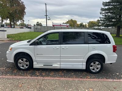 2014 Dodge Grand Caravan SE  HANDICAP WHEELCHAIR ACCESSIBLE VAN - Photo 14 - Sacramento, CA 95821