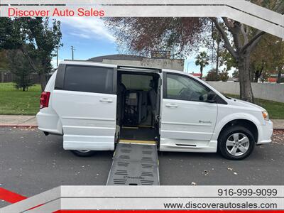 2014 Dodge Grand Caravan SE  HANDICAP WHEELCHAIR ACCESSIBLE VAN - Photo 2 - Sacramento, CA 95821