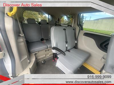 2014 Dodge Grand Caravan SE  HANDICAP WHEELCHAIR ACCESSIBLE VAN - Photo 4 - Sacramento, CA 95821