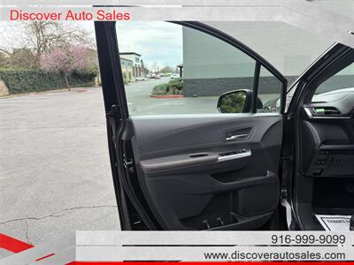 2021 Toyota Sienna XSE 7-Passenger HANDICAP WHEELCHAIR ACCESSIBLE VAN - Photo 20 - Sacramento, CA 95821