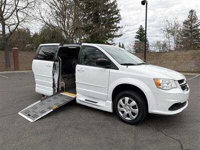 2017 Dodge Grand Caravan SE  HANDICAP WHEELCHAIR ACCESSIBLE VAN - Photo 6 - Sacramento, CA 95821