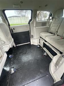 2014 Dodge Grand Caravan Handicap Wheelchair accessible van - Photo 22 - Sacramento, CA 95821