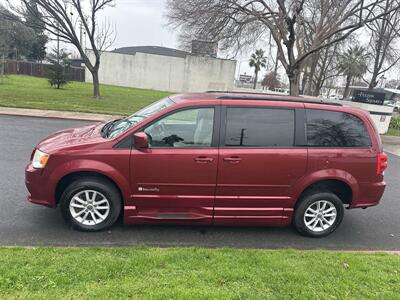 2014 Dodge Grand Caravan Handicap Wheelchair accessible van - Photo 15 - Sacramento, CA 95821