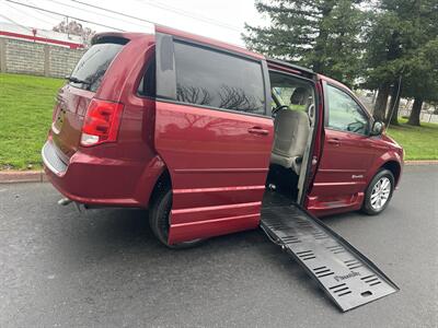 2014 Dodge Grand Caravan Handicap Wheelchair accessible van - Photo 6 - Sacramento, CA 95821