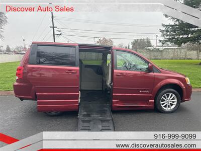 2014 Dodge Grand Caravan Handicap Wheelchair accessible van - Photo 4 - Sacramento, CA 95821
