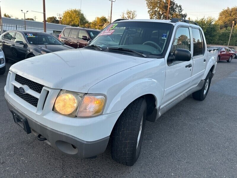 2003 Ford Explorer Sport Trac XLS 4dr XLS  