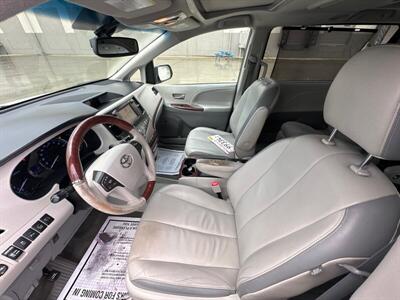 2013 Toyota Sienna XLE 7-Passenger   - Photo 12 - Sacramento, CA 95826