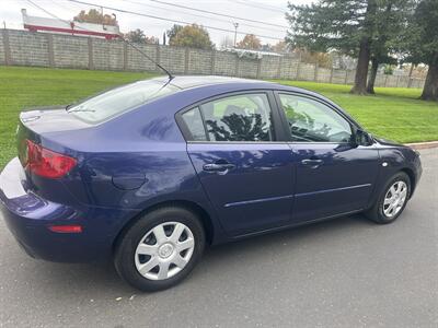 2005 Mazda Mazda3 i   - Photo 6 - Sacramento, CA 95821