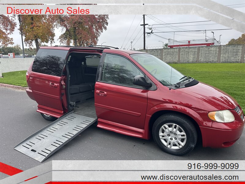 2005 Dodge Grand Caravan SE  HANDICAP WHEELCHAIR ACCESSIBLE VAN