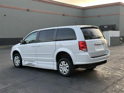 2015 Dodge Grand Caravan SE  HANDICAP WHEELCHAIR ACCESSIBLE VAN - Photo 7 - Sacramento, CA 95821