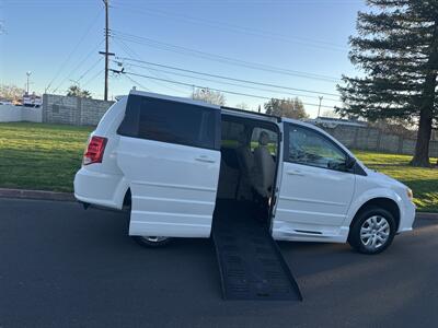 2015 Dodge Grand Caravan SE  HANDICAP WHEELCHAIR ACCESSIBLE VAN - Photo 28 - Sacramento, CA 95821