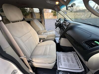 2015 Dodge Grand Caravan SE  HANDICAP WHEELCHAIR ACCESSIBLE VAN - Photo 17 - Sacramento, CA 95821