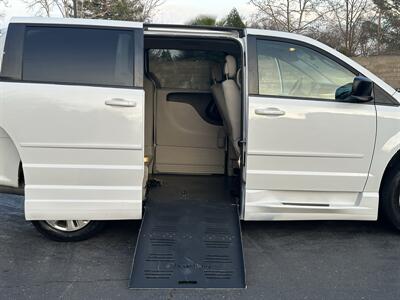 2015 Dodge Grand Caravan SE  HANDICAP WHEELCHAIR ACCESSIBLE VAN - Photo 2 - Sacramento, CA 95821