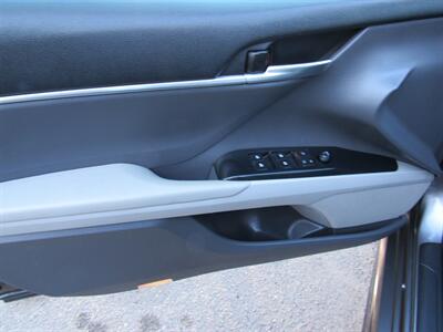 2019 Toyota Camry SE   - Photo 17 - San Diego, CA 92115