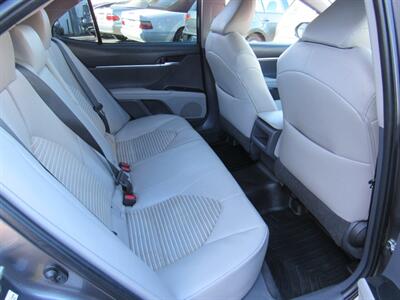 2019 Toyota Camry SE   - Photo 9 - San Diego, CA 92115