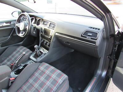 2016 Volkswagen Golf GTI S   - Photo 17 - San Diego, CA 92115