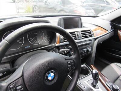 2014 BMW 320i   - Photo 30 - San Diego, CA 92115