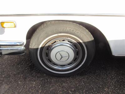 1972 Mercedes-Benz 280SE - Photo 9 - San Diego, CA 92115