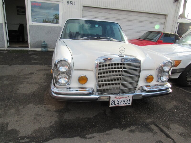 1972 Mercedes-Benz 280SE   - Photo 1 - San Diego, CA 92115