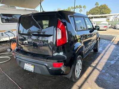 2012 Kia Soul   - Photo 3 - San Diego, CA 92154