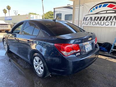 2014 Chevrolet Cruze LS Auto   - Photo 2 - San Diego, CA 92154