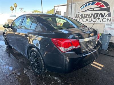 2014 Chevrolet Cruze LS Auto   - Photo 2 - San Diego, CA 92154