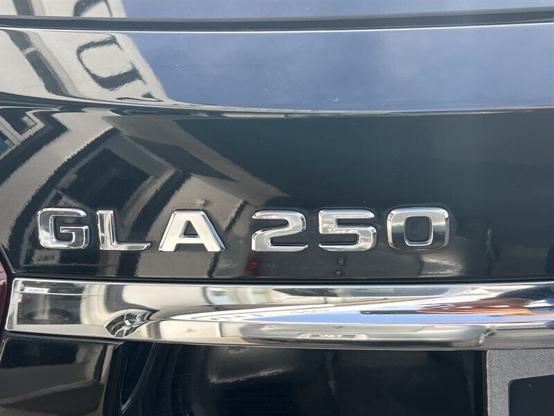 2018 Mercedes-Benz GLA GLA 250 4MATIC 2.0L Turbo I4 208hp 258ft. lbs, AWD, Heated Seats, Leather Interior, Backup Camera, Panoramic Moonroof, Both Driver and Pass sides Memory Seats, Driver&Passenger power seats. - Photo 32 - Milwaukie, OR 97267