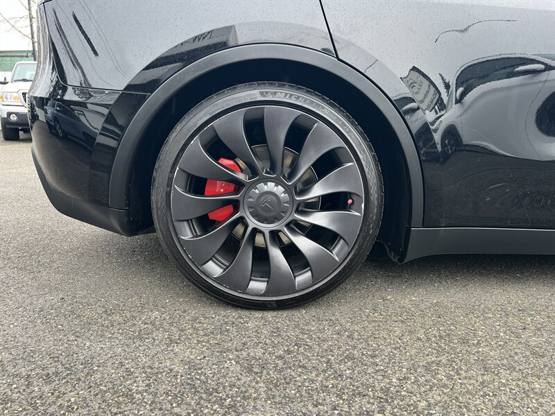 2023 Tesla Model Y Performance Dual Motor, AWD, All Wheel Drive, Autosteer (Beta), Electric, EV - Photo 31 - Milwaukie, OR 97267
