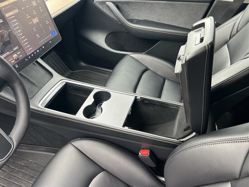 2023 Tesla Model Y Performance Dual Motor, AWD, All Wheel Drive, Autosteer (Beta), Electric, EV - Photo 24 - Milwaukie, OR 97267