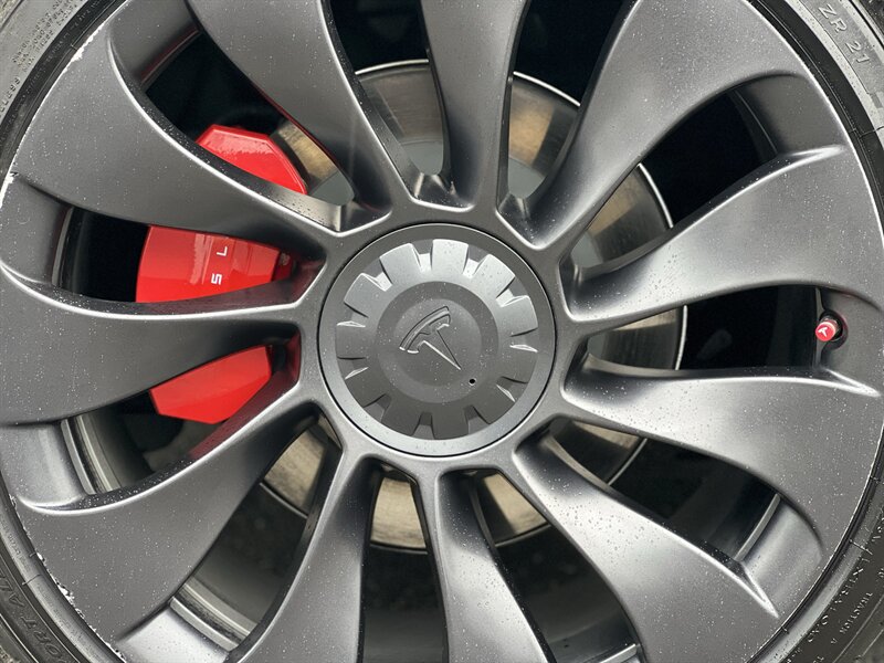 2023 Tesla Model Y Performance Dual Motor, AWD, All Wheel Drive, Autosteer (Beta), Electric, EV - Photo 32 - Milwaukie, OR 97267