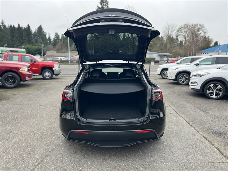 2023 Tesla Model Y Performance Dual Motor, AWD, All Wheel Drive, Autosteer (Beta), Electric, EV - Photo 13 - Milwaukie, OR 97267