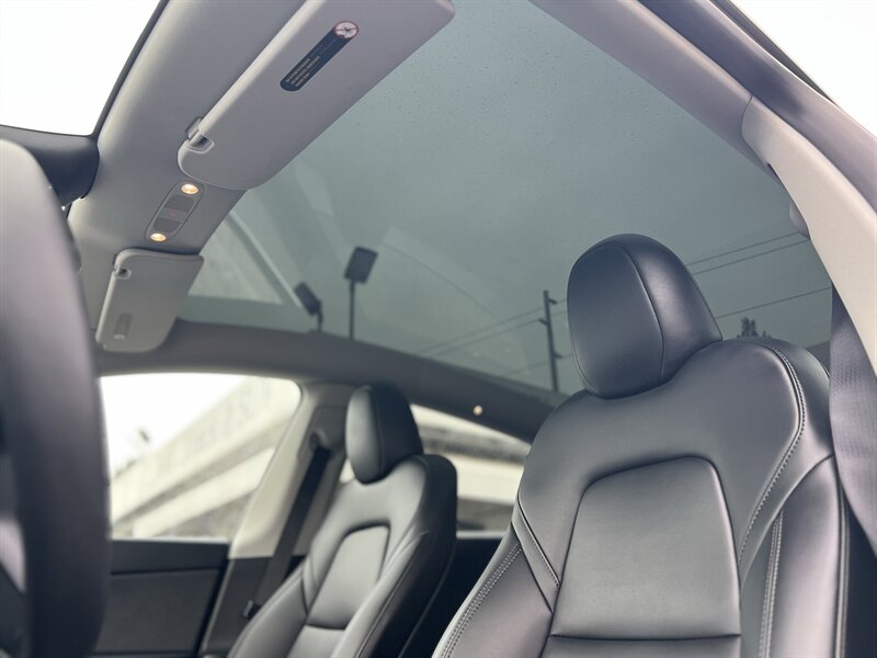 2023 Tesla Model Y Performance Dual Motor, AWD, All Wheel Drive, Autosteer (Beta), Electric, EV - Photo 18 - Milwaukie, OR 97267