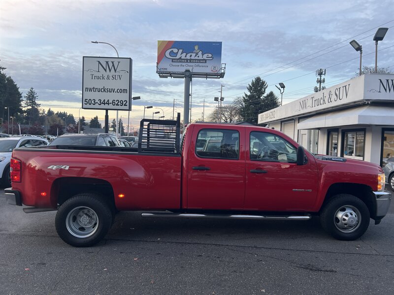 2014 Chevrolet Silverado 3500 Work Truck Vortec 6.0L Flex Fuel V8 322hp 380ft, 4X4, Bucket Seats, Running Boards, Bedliner, Tow Hitch. - Photo 4 - Milwaukie, OR 97267